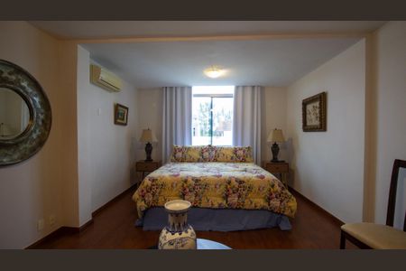 Casa de condomínio à venda com 710m², 5 quartos e 3 vagasSuíte 5