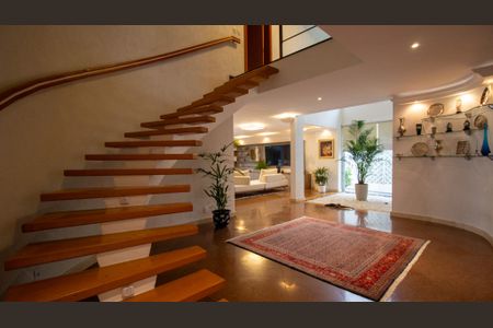 Casa de condomínio à venda com 710m², 5 quartos e 3 vagasSala