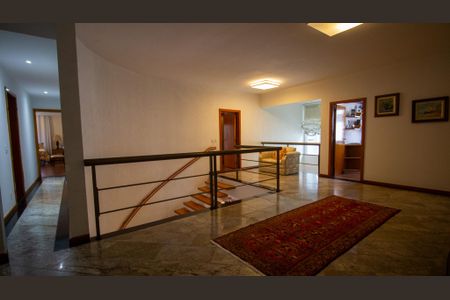 Casa de condomínio à venda com 710m², 5 quartos e 3 vagasHall dos Quartos