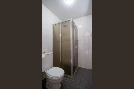 Casa de condomínio à venda com 710m², 5 quartos e 3 vagasBanheiro de Serviço