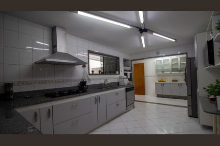 Casa de condomínio à venda com 710m², 5 quartos e 3 vagasCozinha