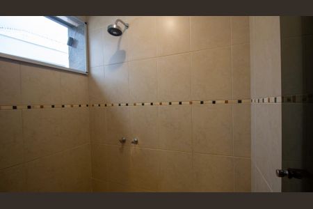 Casa de condomínio à venda com 710m², 5 quartos e 3 vagasBanheiro da Suíte 1