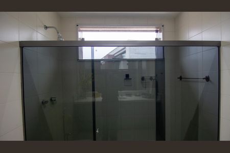 Casa de condomínio à venda com 710m², 5 quartos e 3 vagasBanheiro da Suíte 4