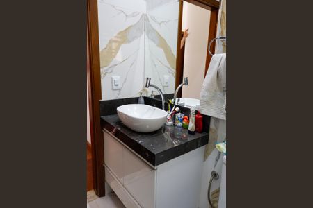 Casa à venda com 375m², 3 quartos e 5 vagasBanheiro Social