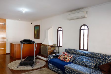 Casa à venda com 375m², 3 quartos e 5 vagasSala