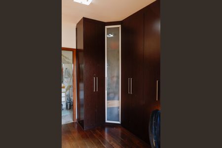 Casa à venda com 375m², 3 quartos e 5 vagasCloset da suíte