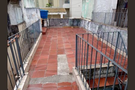 Casa à venda com 220m², 2 quartos e 1 vaga