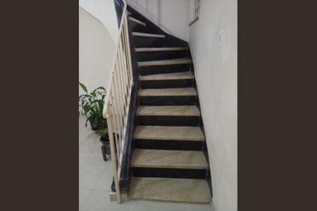 Casa à venda com 220m², 2 quartos e 1 vaga