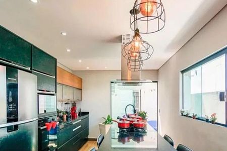 Casa à venda com 4 quartos, 375m² em Jardim Vila Formosa, São Paulo