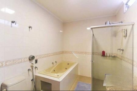 Casa à venda com 281m², 3 quartos e 4 vagas