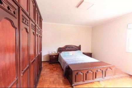 Casa à venda com 281m², 3 quartos e 4 vagas