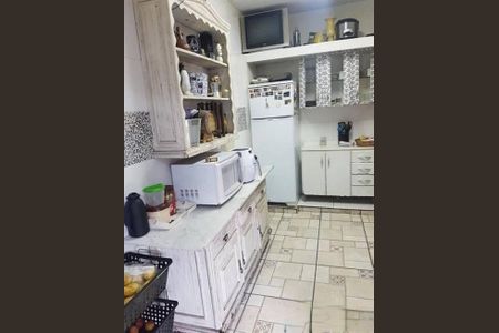 Casa à venda com 240m², 5 quartos e 2 vagas