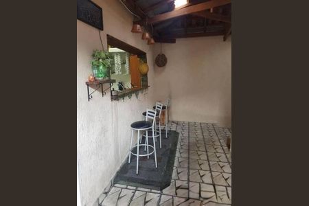 Casa à venda com 240m², 5 quartos e 2 vagas