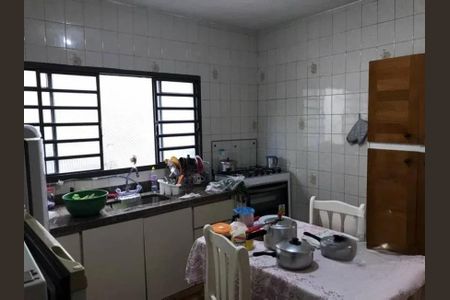 Casa à venda com 175m², 4 quartos e 1 vaga