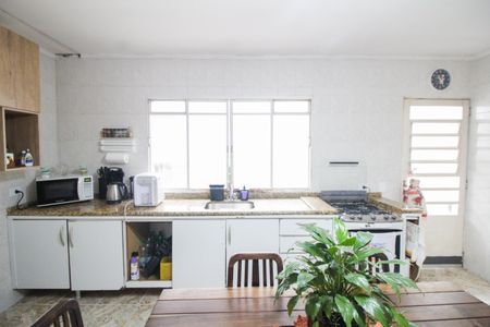 Casa à venda com 233m², 2 quartos e 10 vagas Casa à venda com 233m², 2 quartos e 10 vagasCozinha