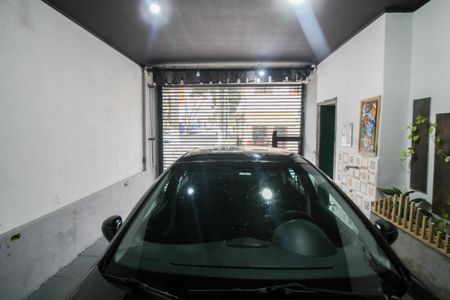 Casa à venda com 233m², 2 quartos e 10 vagas Casa à venda com 233m², 2 quartos e 10 vagasGaragem