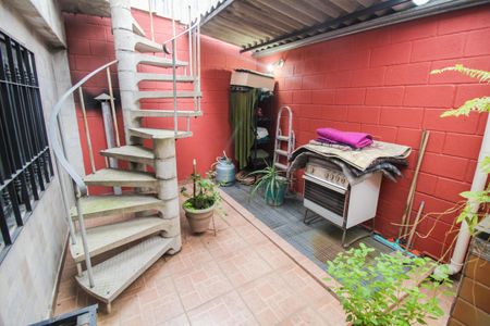 Casa à venda com 233m², 2 quartos e 10 vagas Casa à venda com 233m², 2 quartos e 10 vagasÁrea Gourmet - Churraqueira e Acesso ao Mezanino