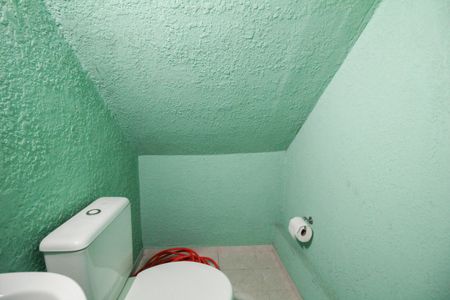 Casa à venda com 233m², 2 quartos e 10 vagas Casa à venda com 233m², 2 quartos e 10 vagasEdícula