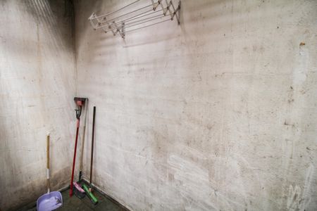 Casa à venda com 233m², 2 quartos e 10 vagas Casa à venda com 233m², 2 quartos e 10 vagasEdícula