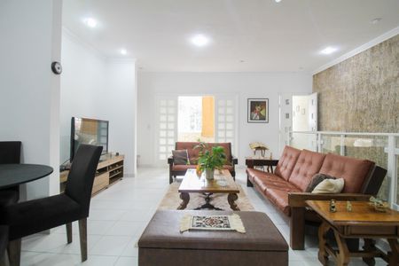 Casa à venda com 233m², 2 quartos e 10 vagas Casa à venda com 233m², 2 quartos e 10 vagasSala 1