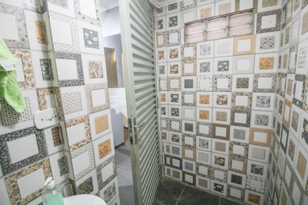 Casa à venda com 233m², 2 quartos e 10 vagas Casa à venda com 233m², 2 quartos e 10 vagasEdícula