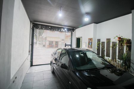 Casa à venda com 233m², 2 quartos e 10 vagas Casa à venda com 233m², 2 quartos e 10 vagasGaragem