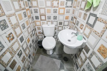 Casa à venda com 233m², 2 quartos e 10 vagas Casa à venda com 233m², 2 quartos e 10 vagasEdícula