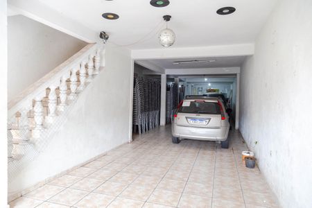 Casa à venda com 300m², 3 quartos e 6 vagas Casa à venda com 300m², 3 quartos e 6 vagasGaragem