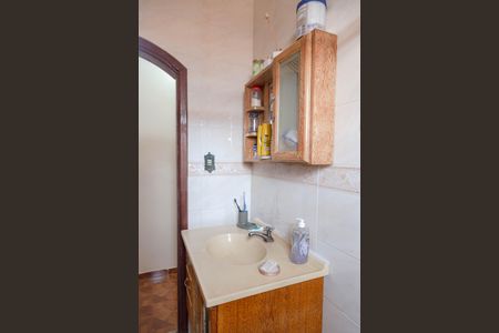 Casa à venda com 300m², 3 quartos e 6 vagas Casa à venda com 300m², 3 quartos e 6 vagasBanheiro Social