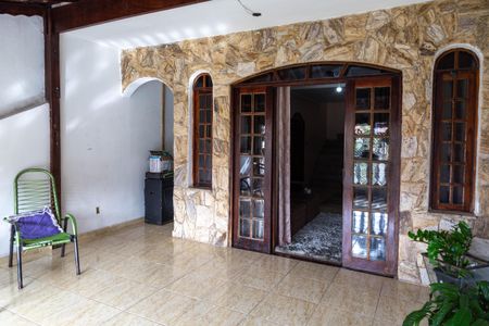 Casa à venda com 300m², 3 quartos e 6 vagas Casa à venda com 300m², 3 quartos e 6 vagasVaranda da Sala