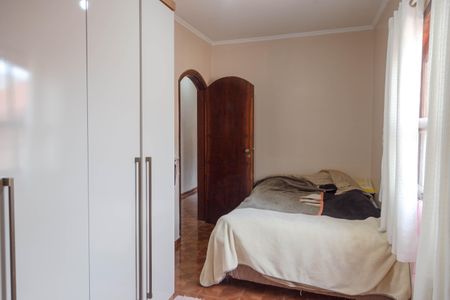 Casa à venda com 300m², 3 quartos e 6 vagas Casa à venda com 300m², 3 quartos e 6 vagasQuarto 2