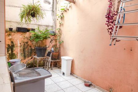 Casa à venda com 300m², 3 quartos e 6 vagas Casa à venda com 300m², 3 quartos e 6 vagasÁrea de Serviço