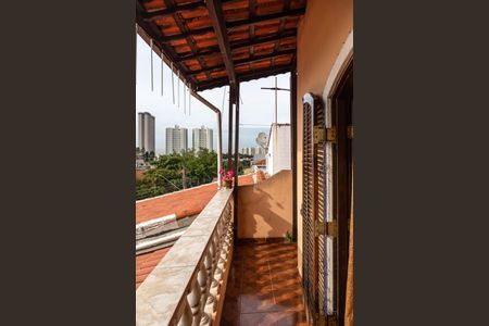 Casa à venda com 300m², 3 quartos e 6 vagas Casa à venda com 300m², 3 quartos e 6 vagasVaranda do Quarto 3 Suíte