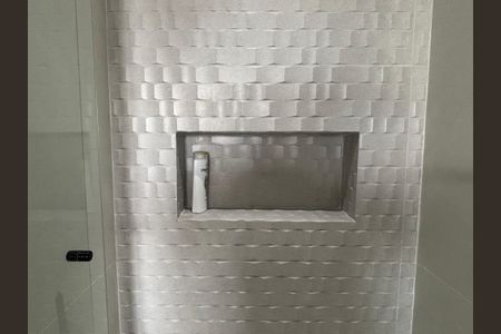 Studio à venda com 27m², 0 quarto e sem vagaStudio Banheiro