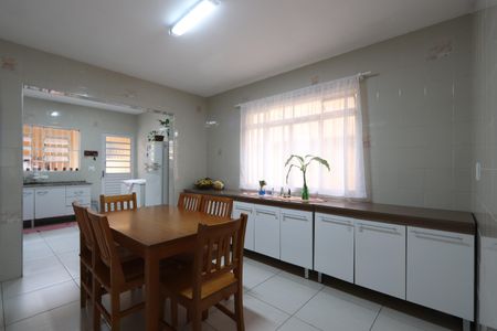 Casa à venda com 120m², 3 quartos e 2 vagasCopa