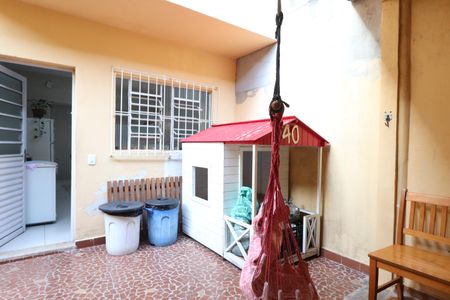 Casa à venda com 120m², 3 quartos e 2 vagasQuintal