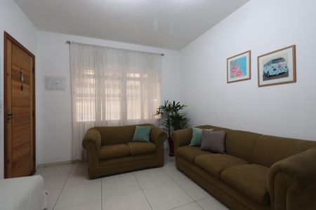 Casa à venda com 120m², 3 quartos e 2 vagasSala