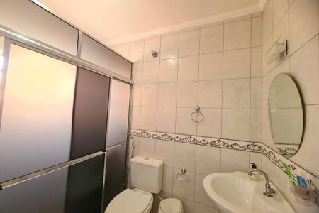 Casa à venda com 150m², 4 quartos e 4 vagasBanheiro da Suíte 1