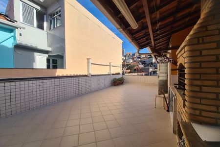 Casa à venda com 150m², 4 quartos e 4 vagasChurrasqueira