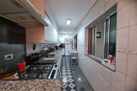 Casa à venda com 150m², 4 quartos e 4 vagasCozinha