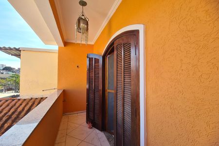 Casa à venda com 150m², 4 quartos e 4 vagasVaranda do quarto