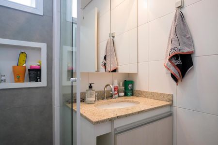 Apartamento à venda com 96m², 3 quartos e 2 vagasBanheiro da suíte