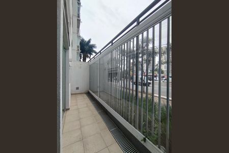 Apartamento à venda com 57m², 1 quarto e 1 vaga Apartamento à venda com 57m², 1 quarto e 1 vagaVaranda