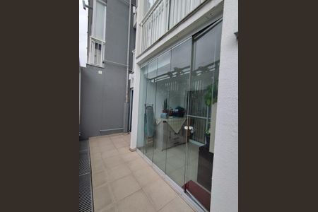 Apartamento à venda com 57m², 1 quarto e 1 vaga Apartamento à venda com 57m², 1 quarto e 1 vagaVaranda