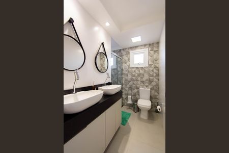 Apartamento à venda com 190m², 4 quartos e 3 vagasSuíte Banheiro