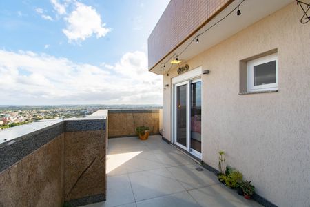 Apartamento à venda com 190m², 4 quartos e 3 vagasVaranda