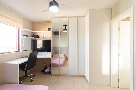 Apartamento à venda com 190m², 4 quartos e 3 vagasSuíte 2