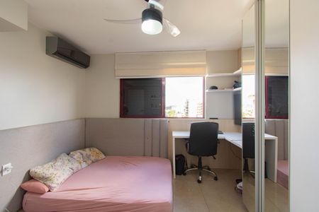 Apartamento à venda com 190m², 4 quartos e 3 vagasSuíte 2
