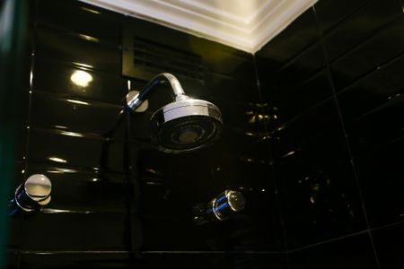 Apartamento à venda com 162m², 2 quartos e 3 vagasBanheiro da Suíte 1