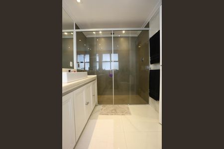 Apartamento à venda com 162m², 2 quartos e 3 vagasBanheiro da Suíte 2